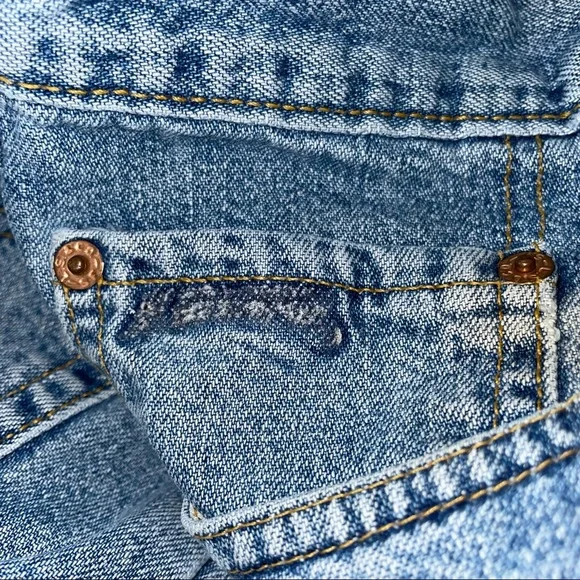 Y2K-10-1998-Vintage Levi’s boxy fit short size 34 - Picture 15 of 15